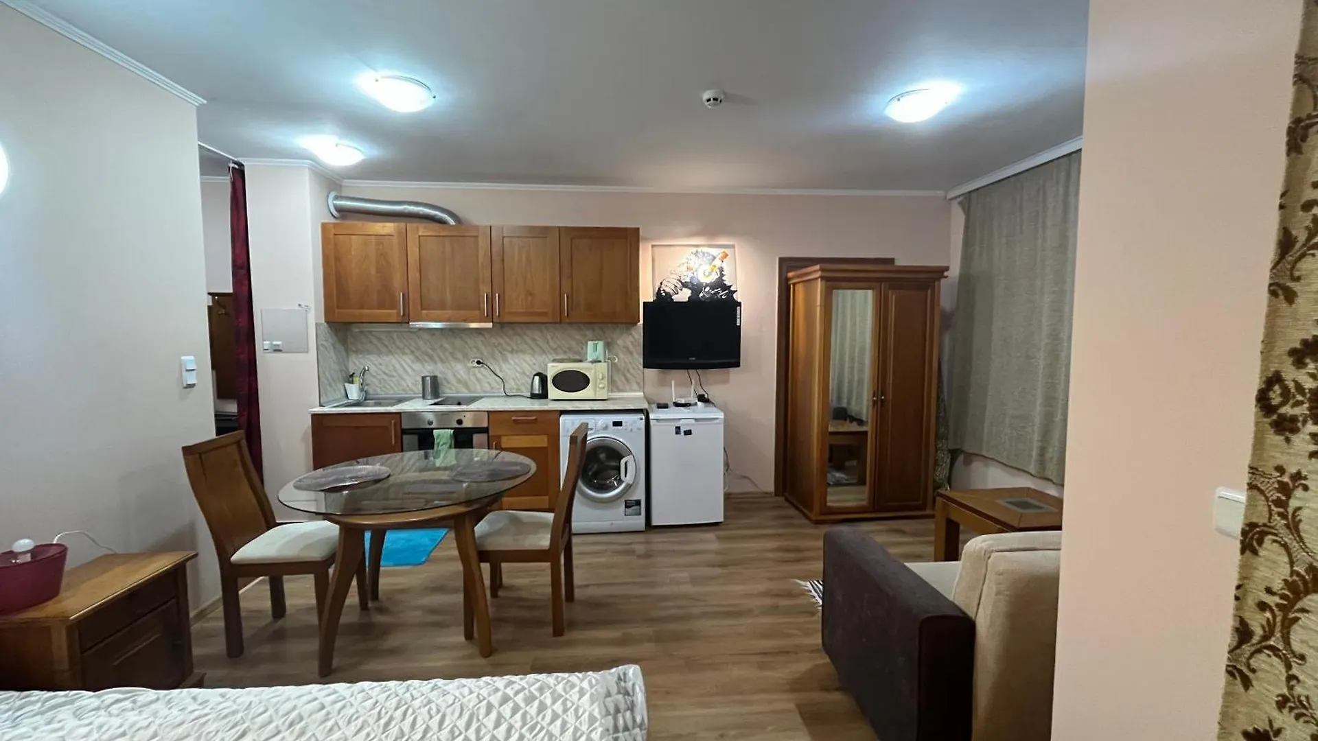 Lägenhet Spacious Studio At Gondola! Fast Wifi, Washer, Ac, Balcony, Quiet Bansko